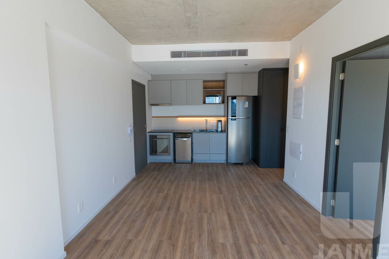 Apartamento de 1 dormitório na R Dos Pinheiros — Pinheiros, São Paulo