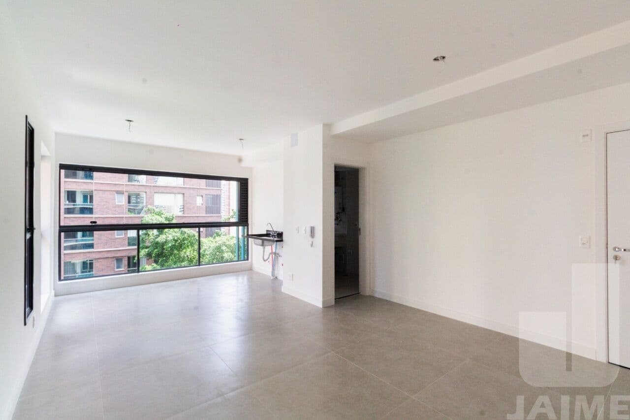 Apartamento de 2 dormitórios na R Campevas — Perdizes, São Paulo