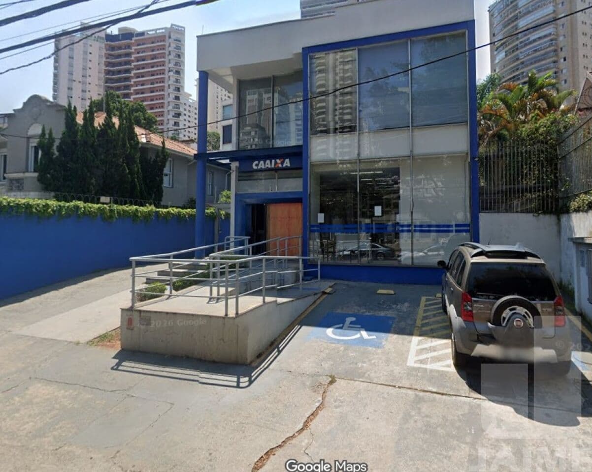 Comercial na AV Pacaembu — Pacaembu, São Paulo - foto 2