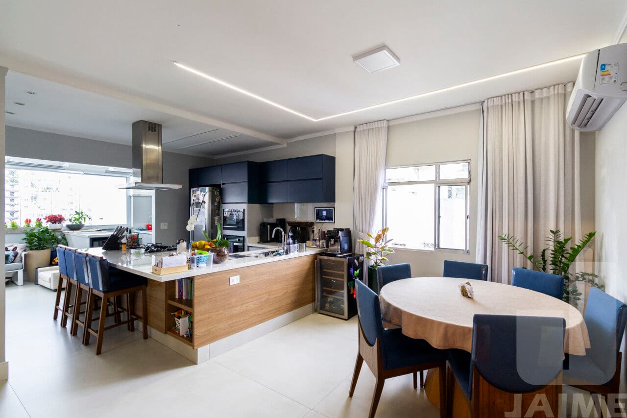 Apartamento de 2 dormitórios na R ROSA E SILVA — Higienópolis, São Paulo