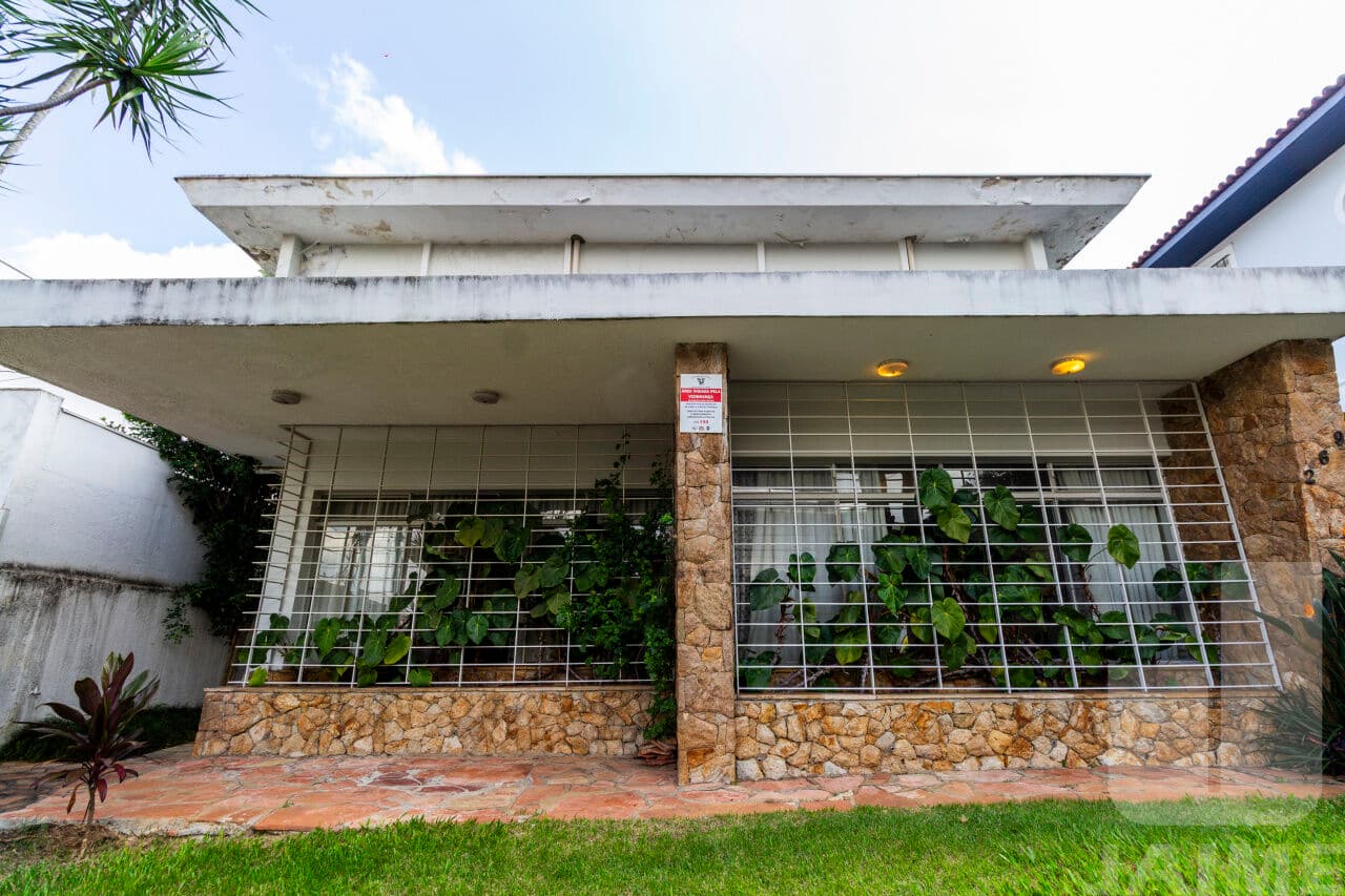 Casa de 4 dormitórios na R Flávio Queirós Morais — Pacaembu, São Paulo - foto 2