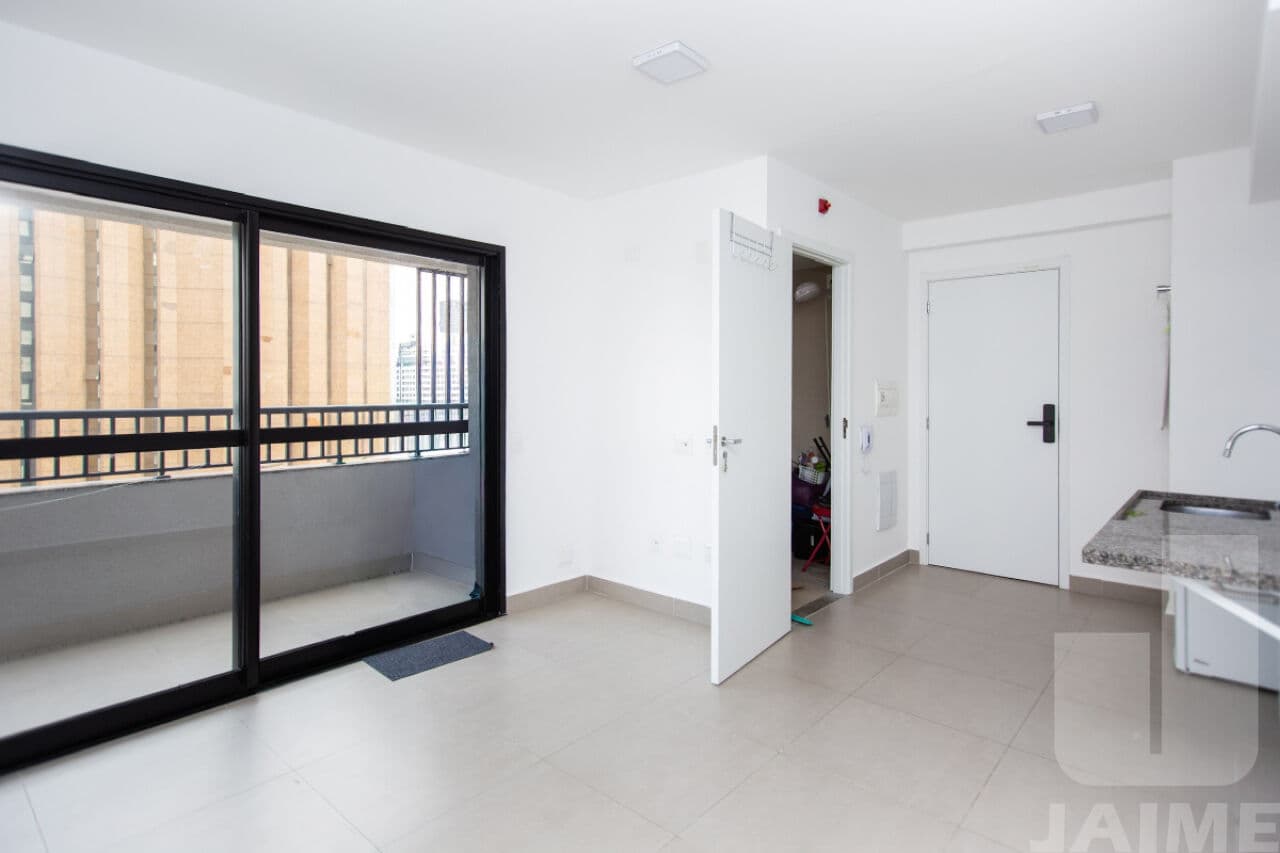 Apartamento de 1 dormitório na R Cardeal Arcoverde — Pinheiros, São Paulo