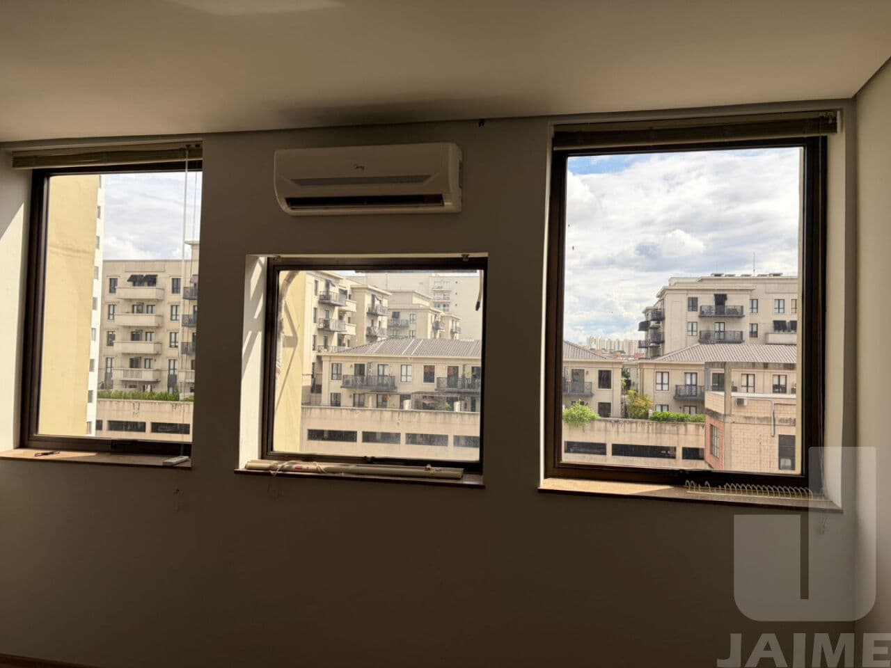 Comercial na AV José César de Oliveira — Vila Leopoldina, São Paulo - foto 2