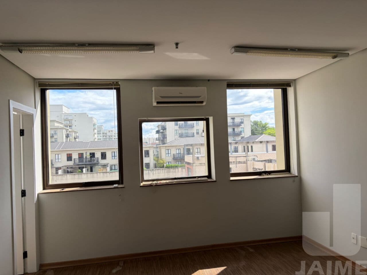 Comercial na AV José César de Oliveira — Vila Leopoldina, São Paulo - foto 3