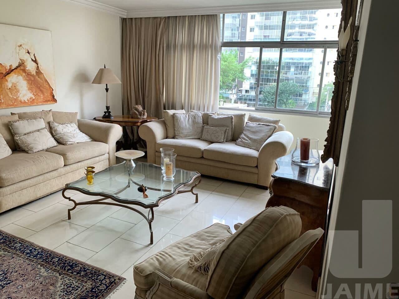 Apartamento de 3 dormitórios na R Padre João Manuel — Jardim América, São Paulo