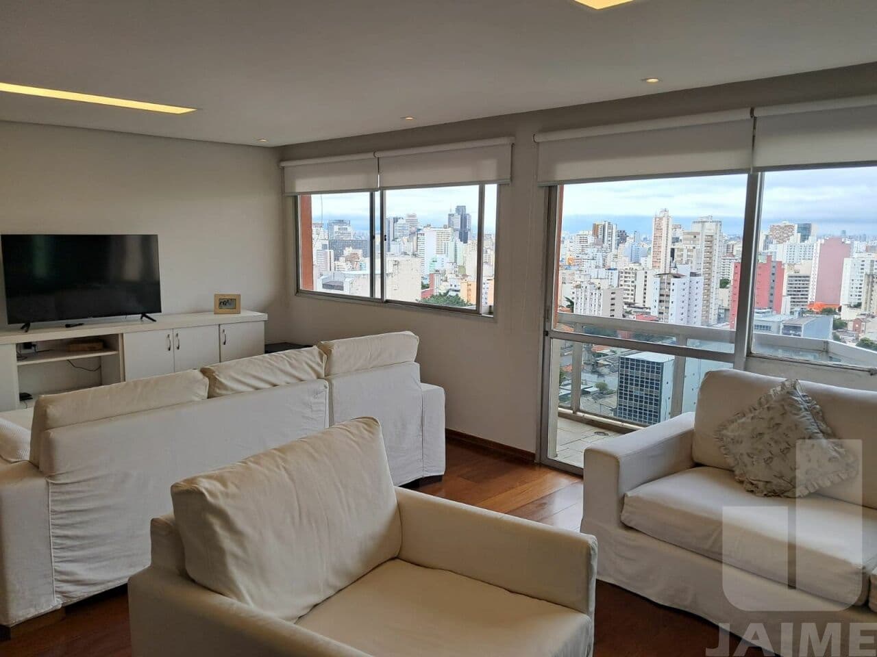 Apartamento em Morro dos Ingleses