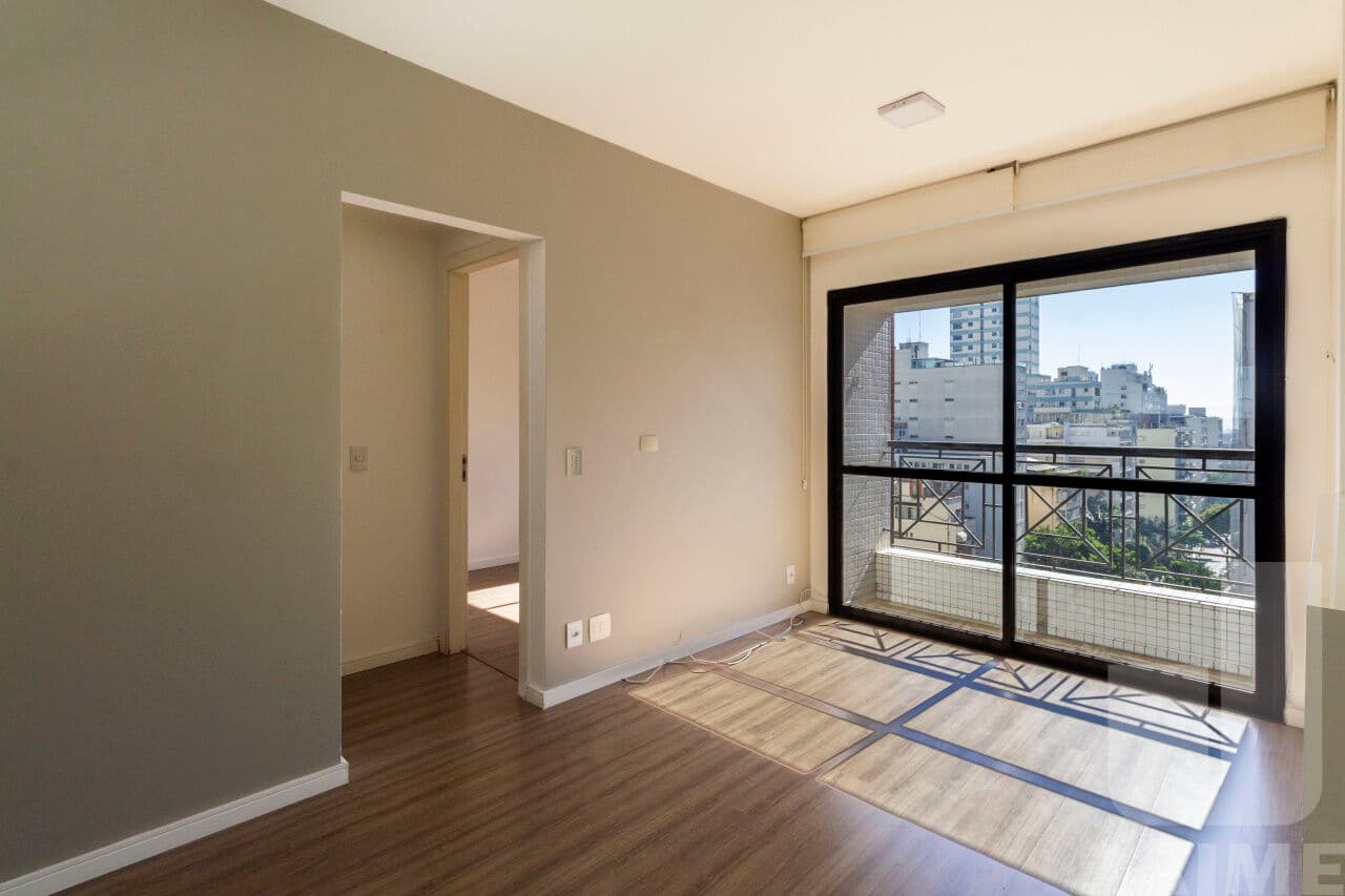 Apartamento de 1 dormitório na R ALAGOAS — Higienópolis, São Paulo - foto 1