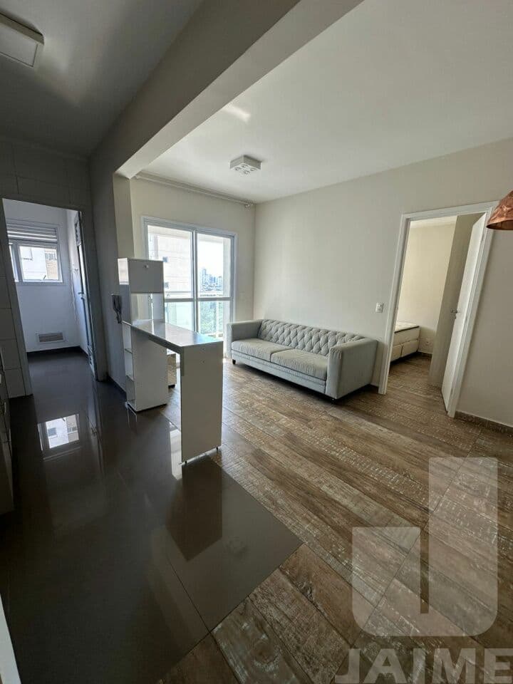 Apartamento de 1 dormitório na R RUBENS MEIRELES — Várzea da Barra Funda, São Paulo