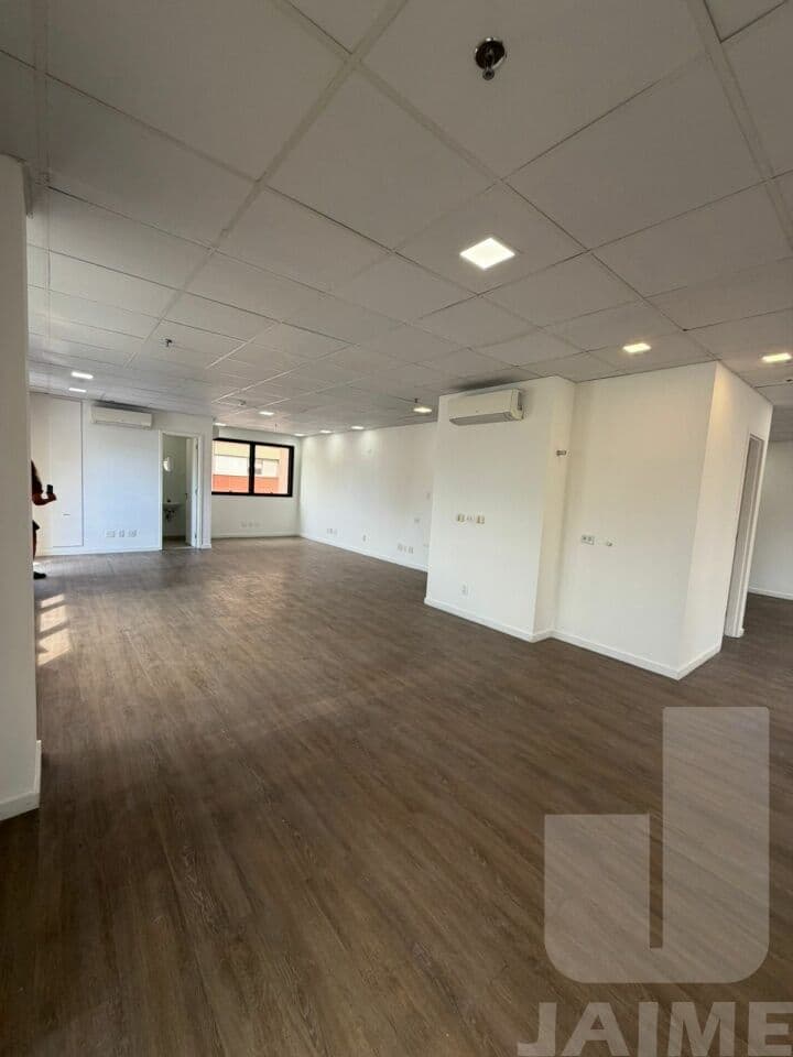Comercial em Santa Cecília