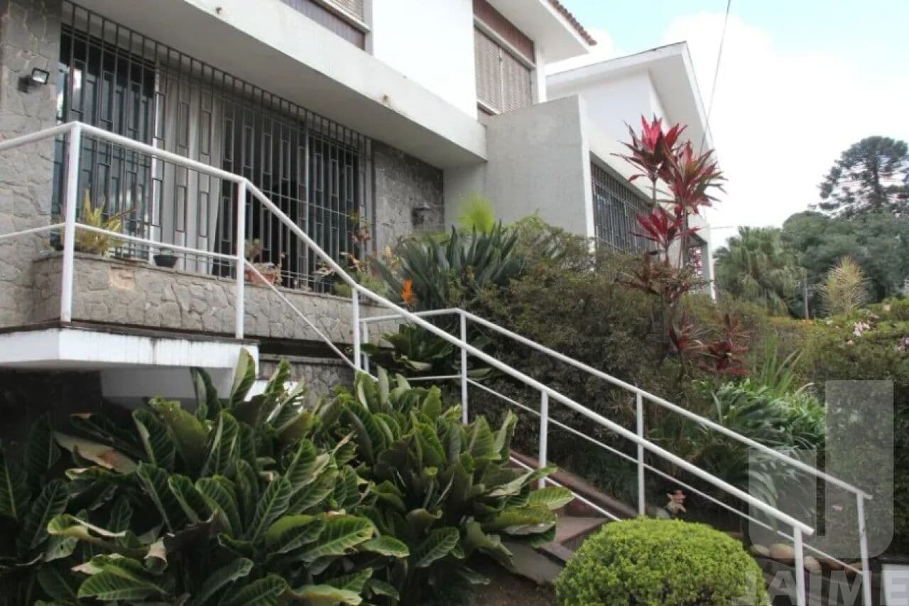 Casa de 4 dormitórios na R Capivari — Pacaembu, São Paulo - foto 3