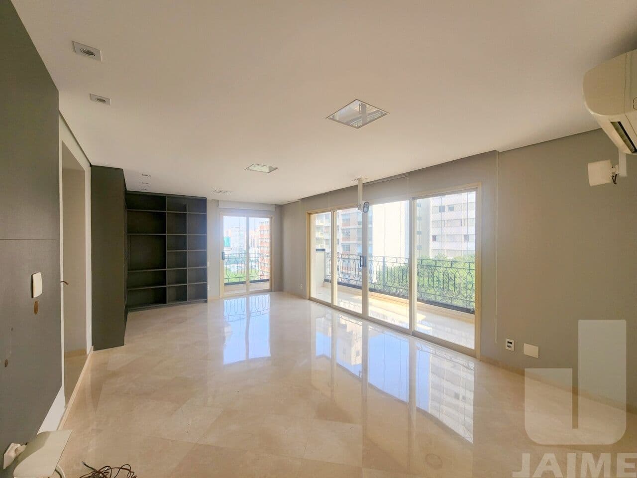 Apartamento de 4 dormitórios na R Doutor Homem de Melo — Perdizes, São Paulo