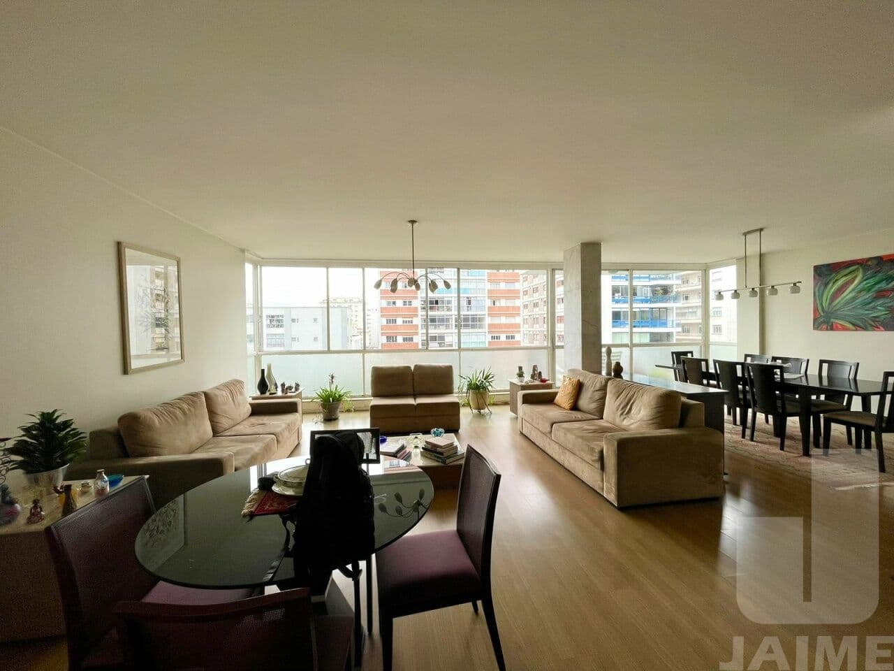 Apartamento de 3 dormitórios na R SERGIPE — Higienópolis, São Paulo