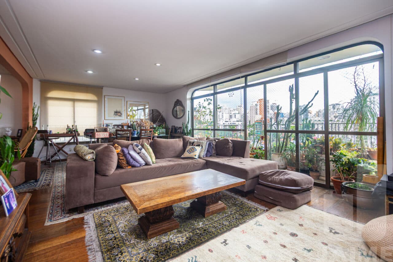 Apartamento de 3 dormitórios na R TUPI — Higienópolis, São Paulo