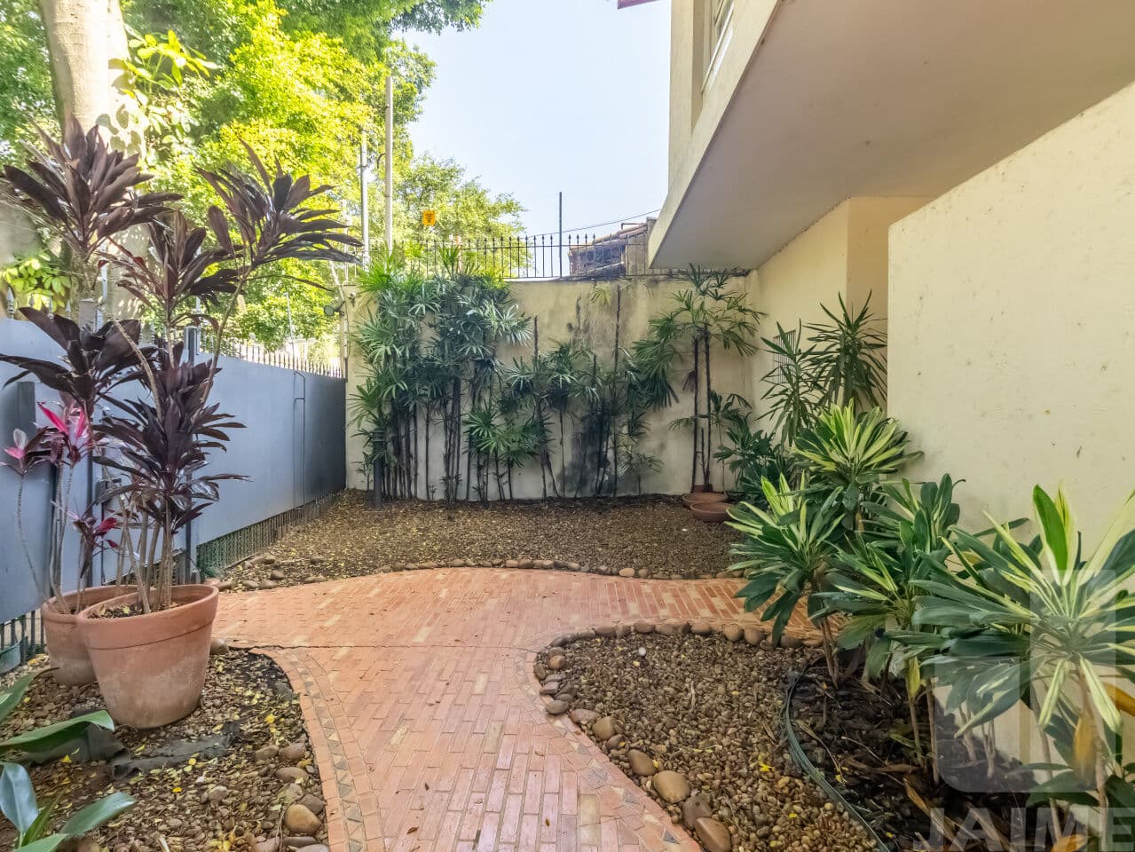 Casa de 5 dormitórios na R Monsenhor Alberto Pequeno — Pacaembu, São Paulo - foto 4
