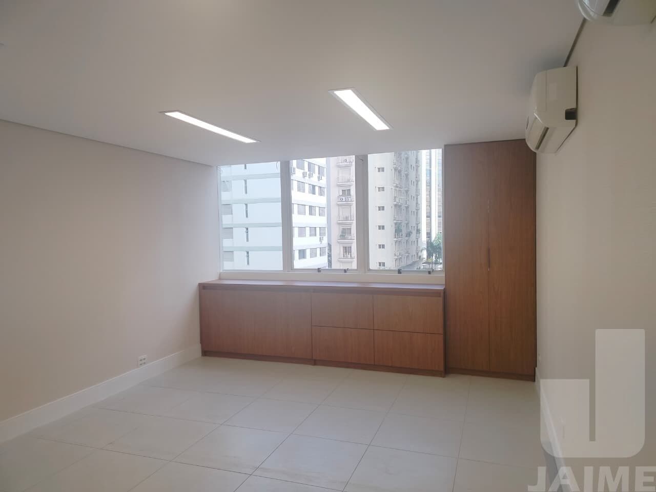 Comercial em Consolação