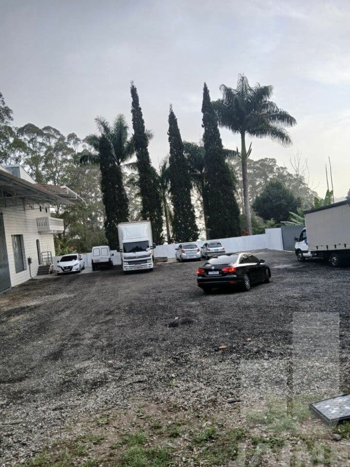 Comercial na R Elizabeth Lobo Garcia — Alvarenga, São Paulo