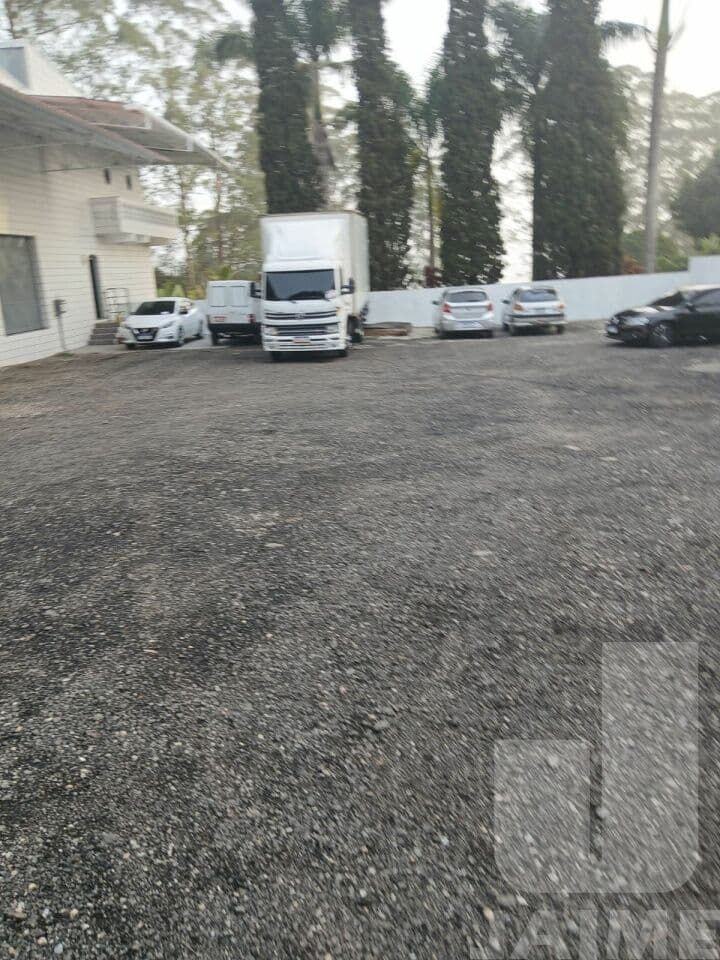 Comercial na R Elizabeth Lobo Garcia — Alvarenga, São Paulo - foto 2