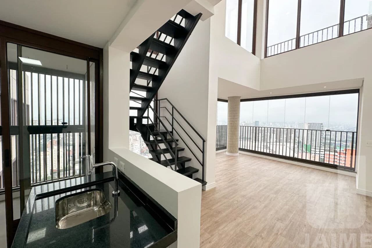Apartamento de 2 dormitórios na R Padre Chico — Perdizes, São Paulo
