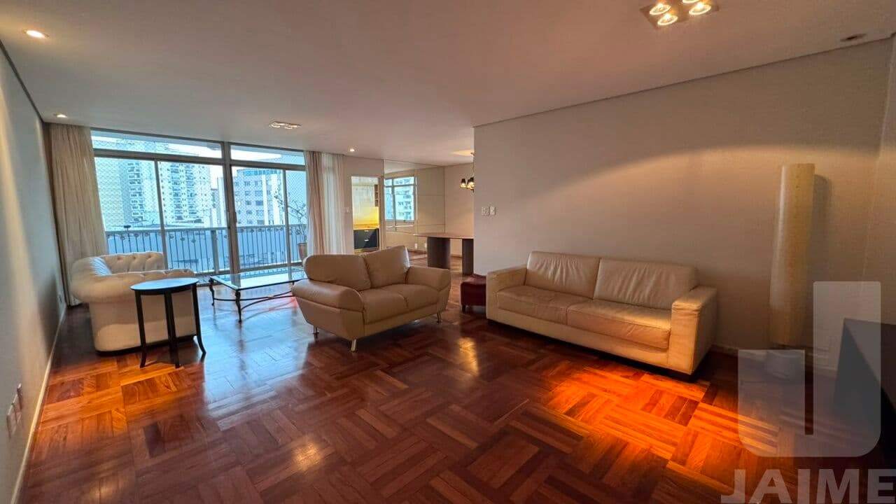 Apartamento de 3 dormitórios na R Doutor Albuquerque Lins — Santa Cecília, São Paulo