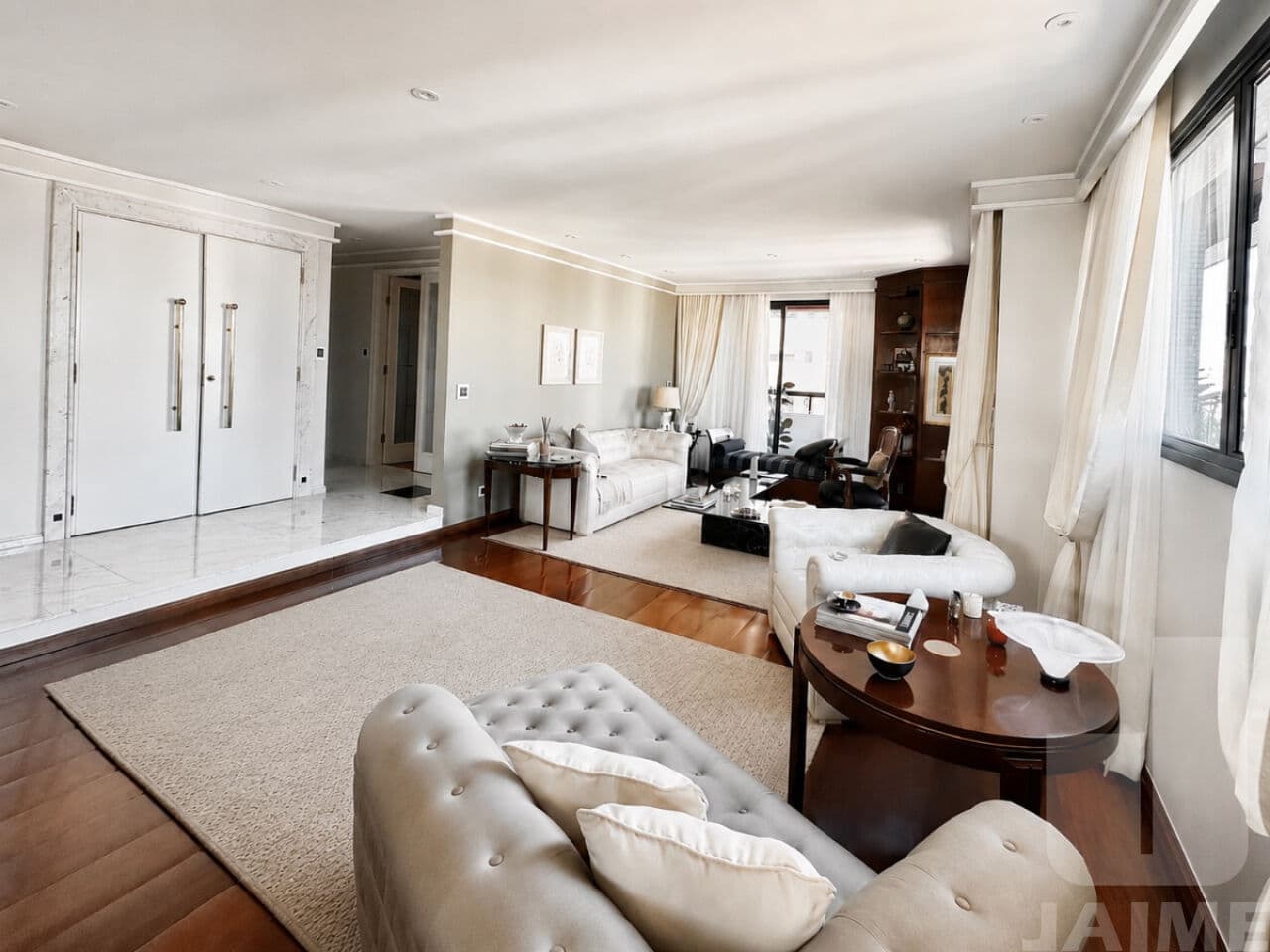 Apartamento de 3 dormitórios na R Safira — Aclimação, São Paulo - foto 2