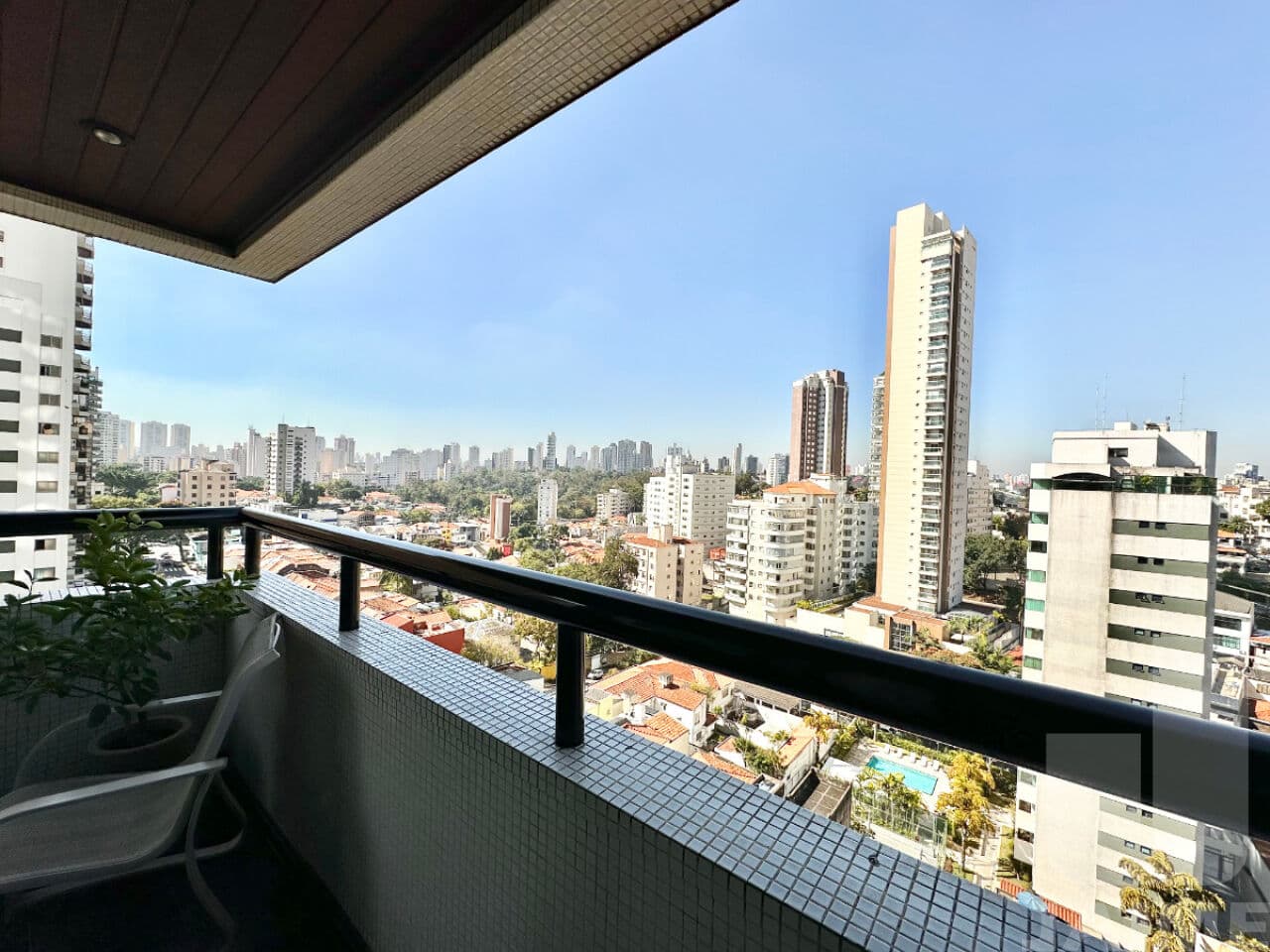 Apartamento de 3 dormitórios na R Safira — Aclimação, São Paulo - foto 4