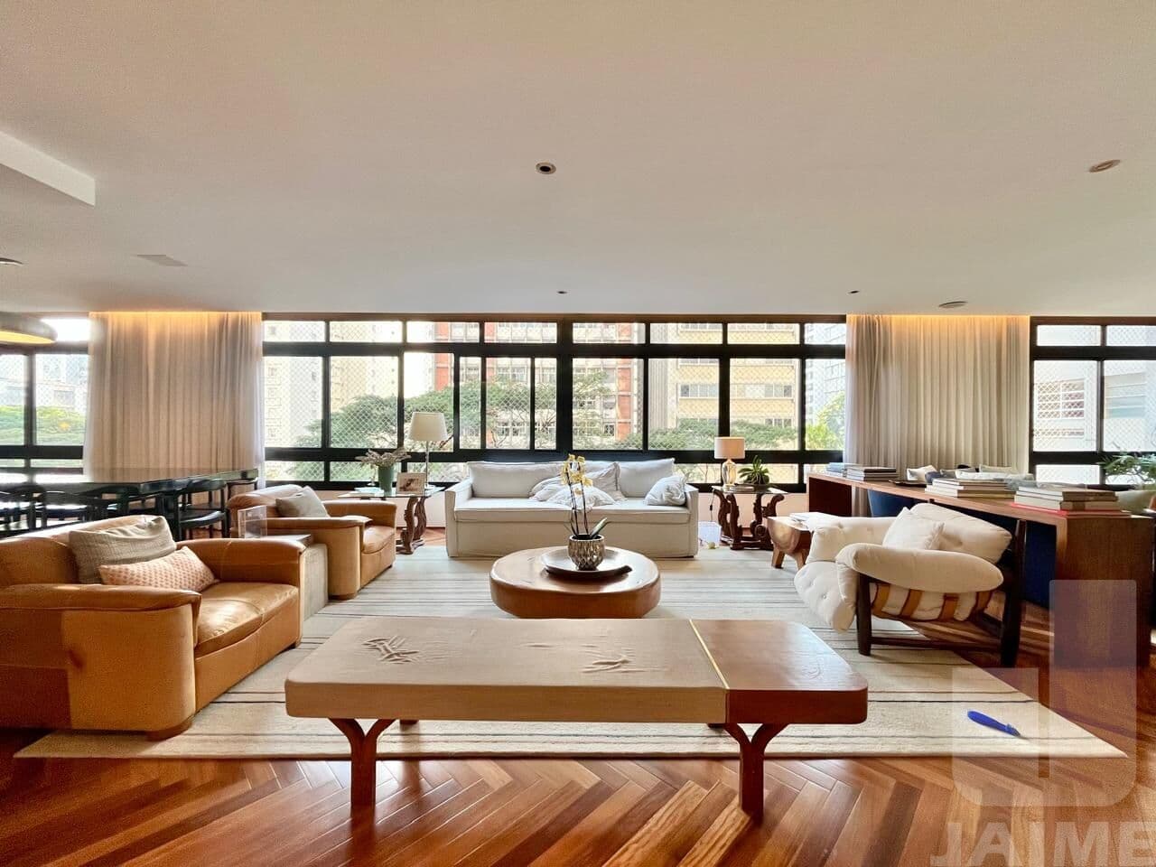 Apartamento de 4 dormitórios na AL Joaquim Eugênio de Lima — Jardim Paulista, São Paulo