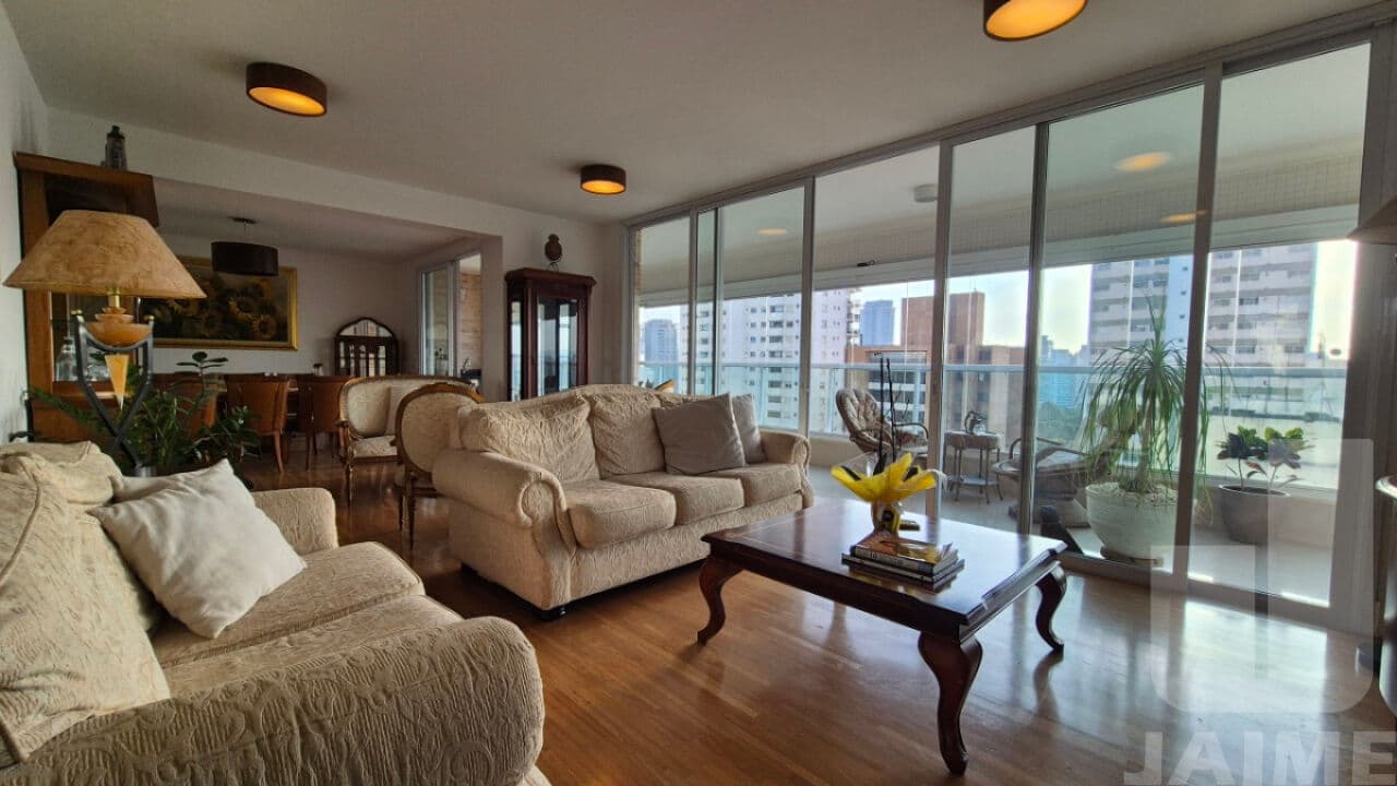 Apartamento de 4 dormitórios na R LINCOLN ALBUQUERQUE — Perdizes, São Paulo