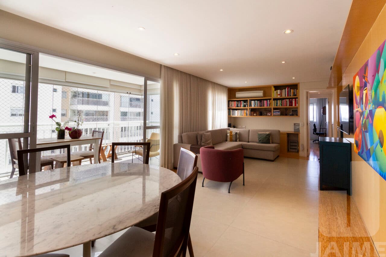 Apartamento em Campo Belo