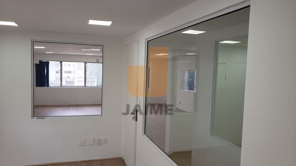 Comercial na R BELA CINTRA — Cidade Júlia, São Paulo - foto 2