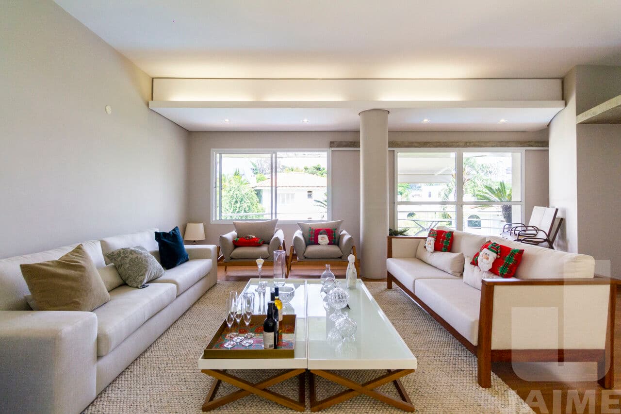 Casa de 4 dormitórios na R HEITOR DE MORAIS — Pacaembu, São Paulo - foto 2
