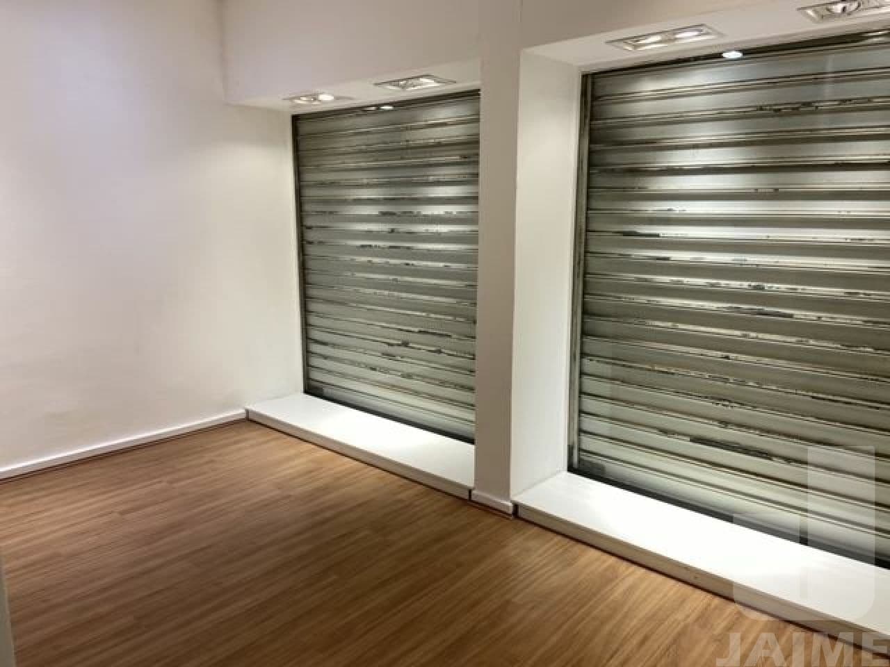 Comercial na R BARONESA DE ITU — Higienópolis, São Paulo