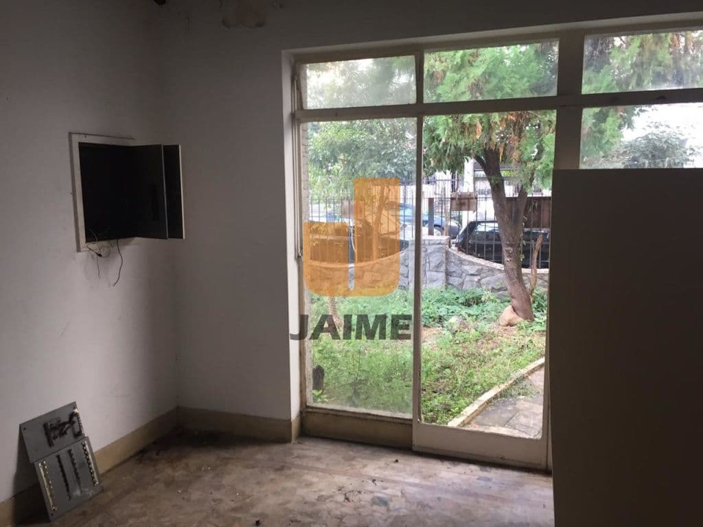 Casa de 8 dormitórios na R TUPI — Higienópolis, São Paulo