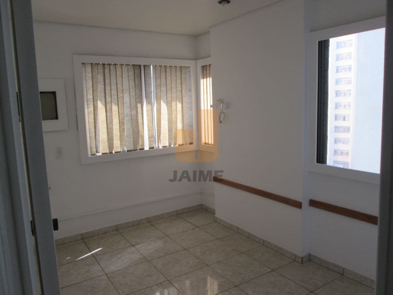 Comercial na R SÃO VICENTE DE PAULA — Santa Cecília, São Paulo