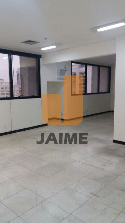 Comercial na R DOUTOR ALBUQUERQUE LINS — Higienópolis, São Paulo
