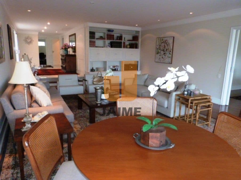 Casa de 4 dormitórios na R LIVREIRO SARAIVA — Pacaembu, São Paulo - foto 2