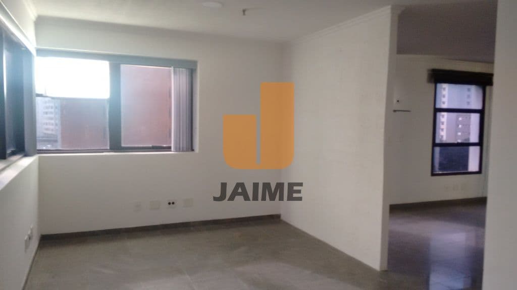 Comercial em Água Branca