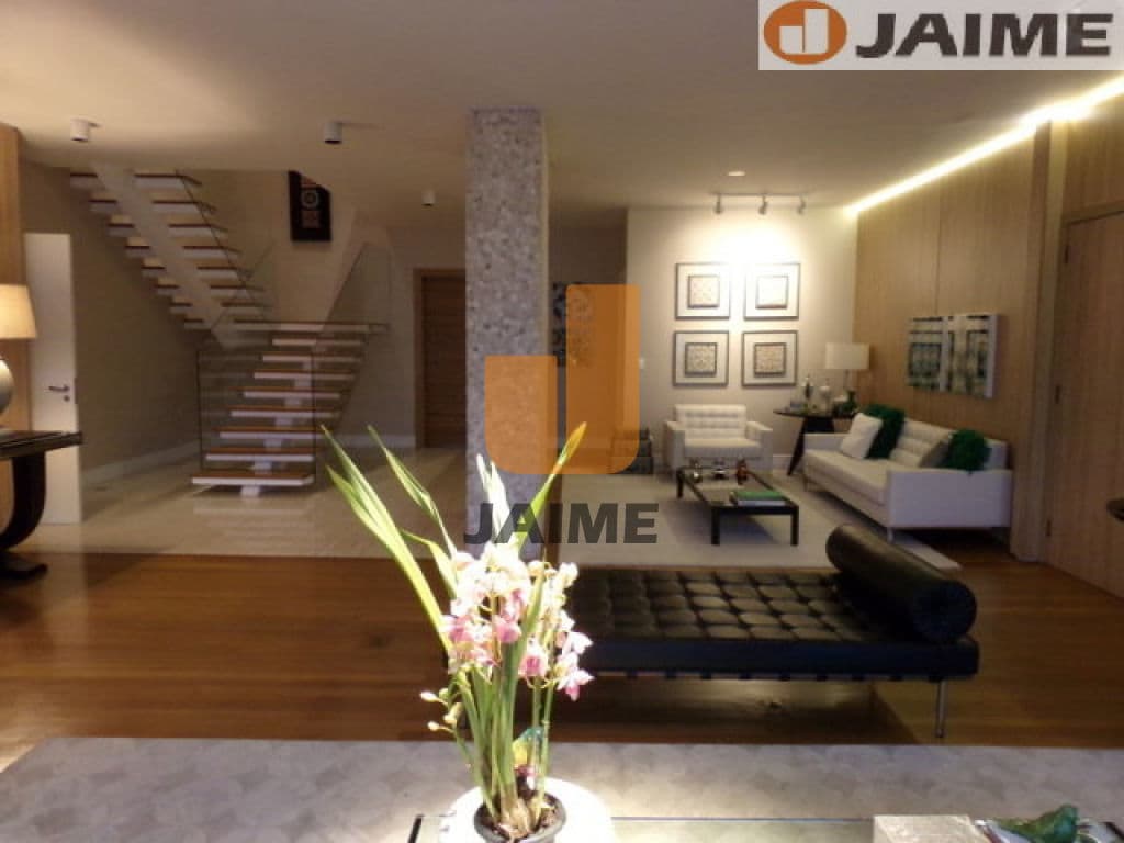 Casa de 4 dormitórios na R DOUTOR MANOEL MARIA TOURINHO — Pacaembu, São Paulo