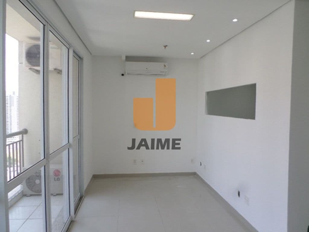 Comercial em Água Branca