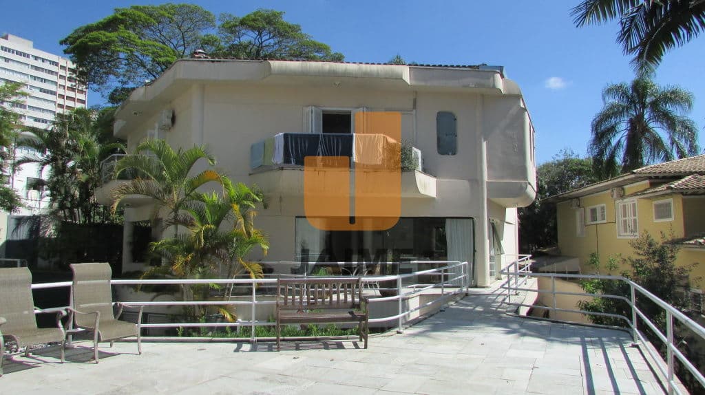 Casa de 5 dormitórios na R BRAGANÇA — Pacaembu, São Paulo - foto 2