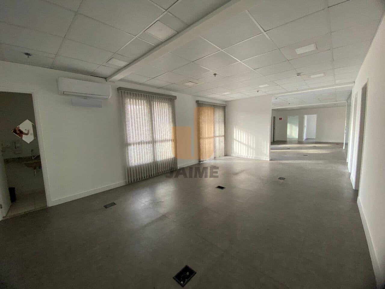 Comercial na R DOUTOR ALFREDO DE CASTRO — Barra Funda, São Paulo - foto 2