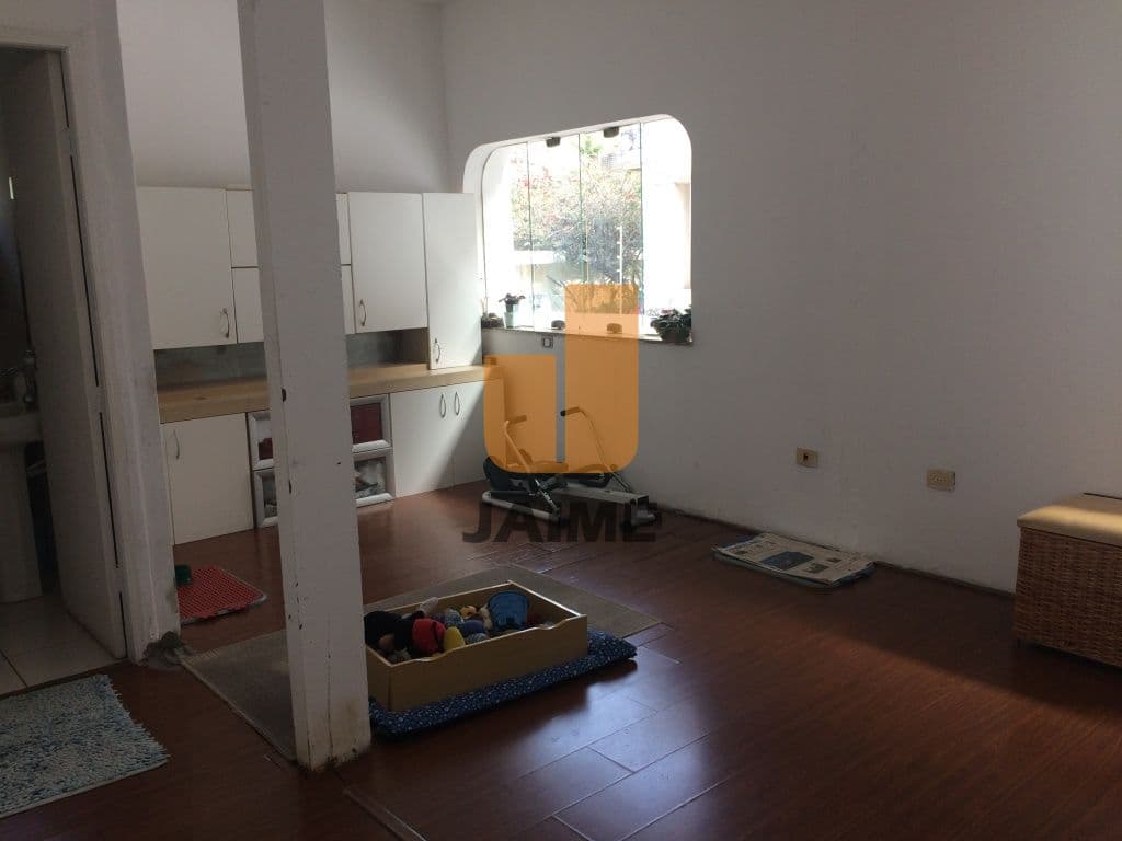 Casa de 4 dormitórios na R ITAMARATI — Pacaembu, São Paulo