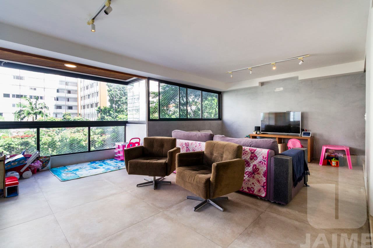 Apartamento de 4 dormitórios na R MINISTRO GODÓI — Perdizes, São Paulo