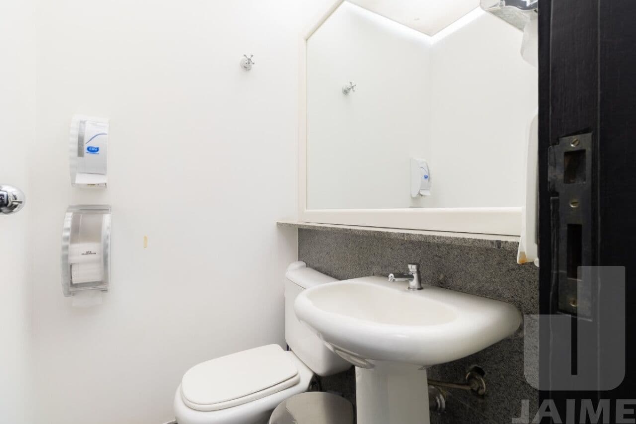 Comercial na R ARTUR DE AZEVEDO — Pinheiros, São Paulo - foto 4
