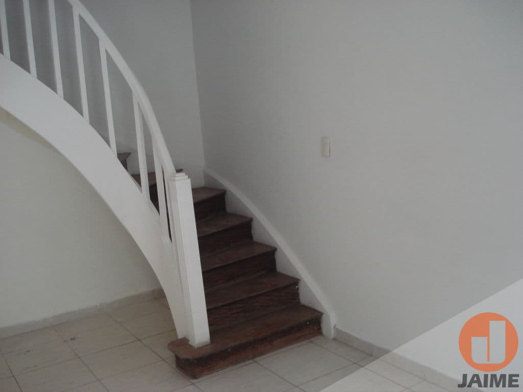 Casa de 2 dormitórios na R Padre Chico — perdizes, São Paulo
