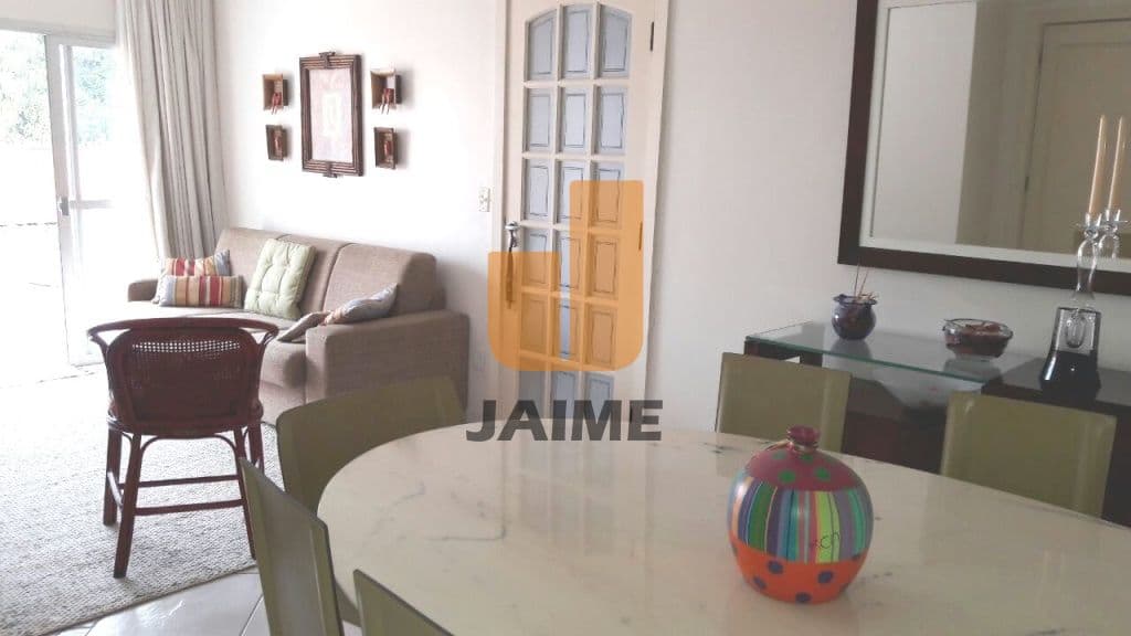 Apartamento em Jardim Três Marias