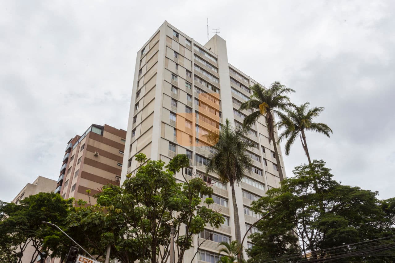 Apartamento de 3 dormitórios na AV HIGIENÓPOLIS — Higienópolis, São Paulo