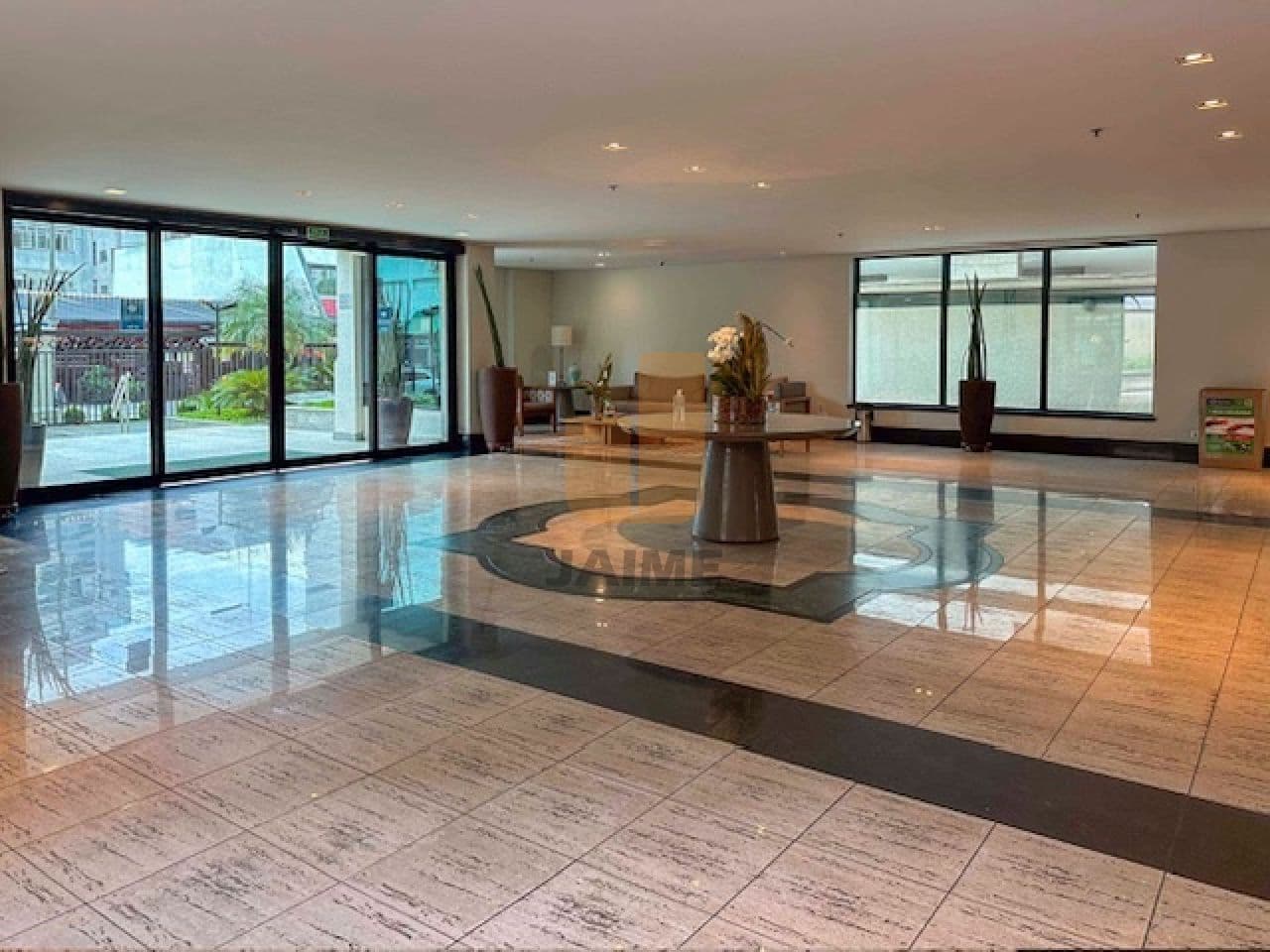 Comercial na AV Angélica — Higienópolis, São Paulo