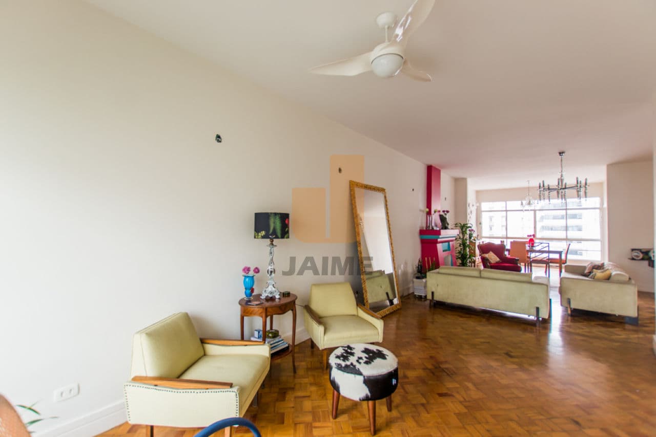 Apartamento de 3 dormitórios na R DOUTOR ALBUQUERQUE LINS — Higienópolis, São Paulo