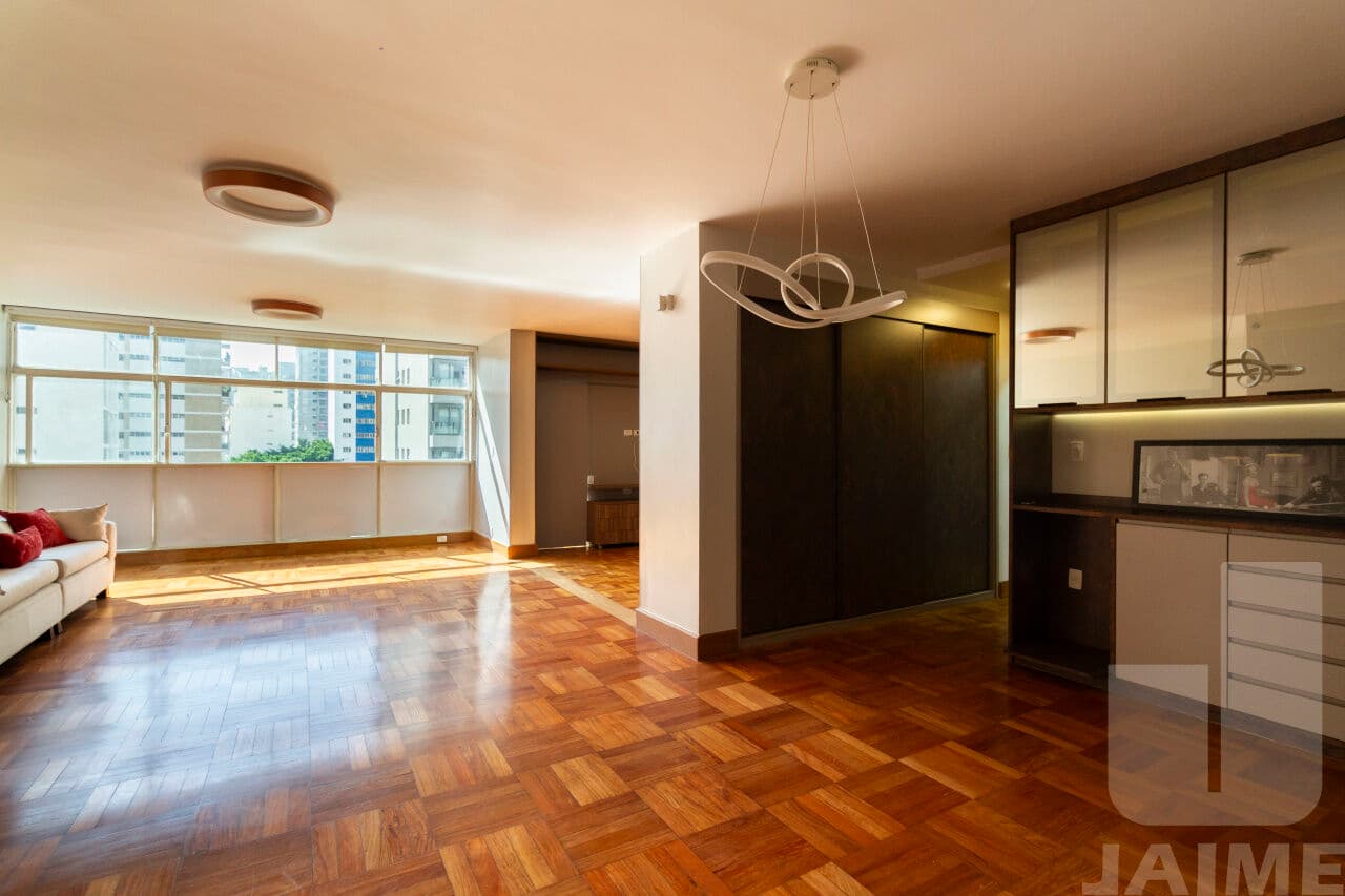 Apartamento de 3 dormitórios na R DOUTOR VEIGA FILHO — Higienópolis, São Paulo