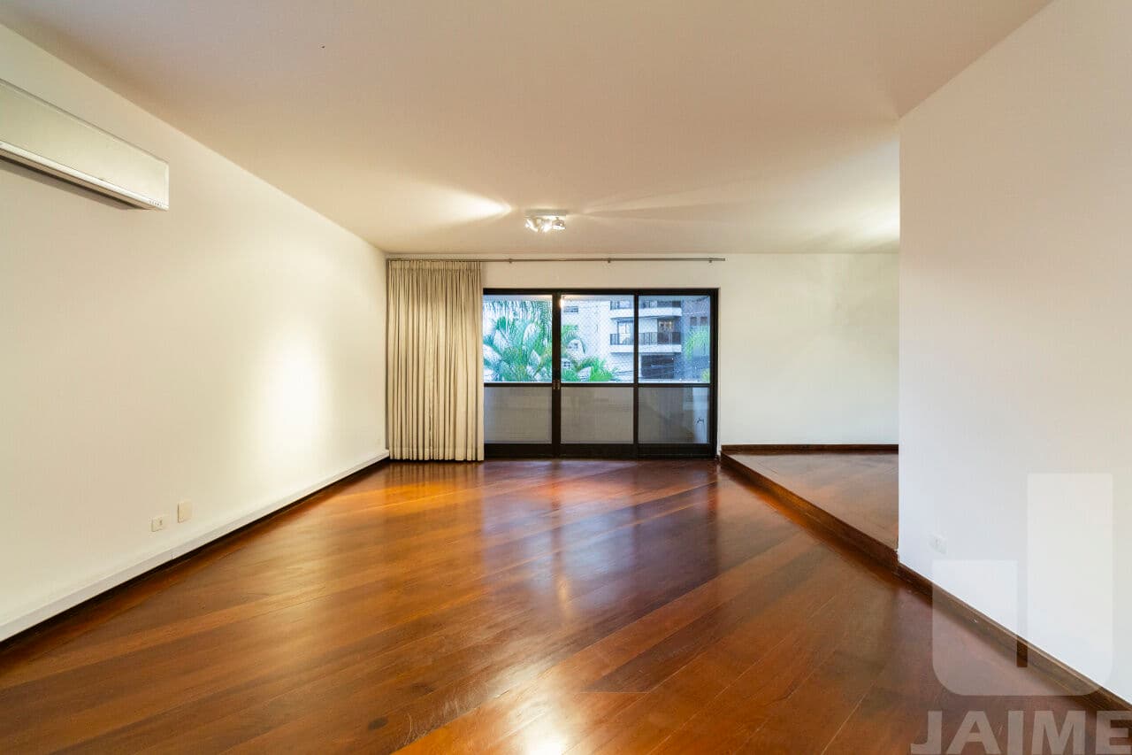 Apartamento de 3 dormitórios na R Bahia — Higienópolis, São Paulo